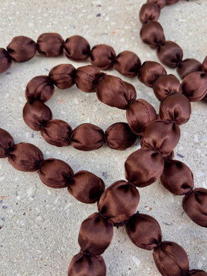 Collar bolas madera y seda