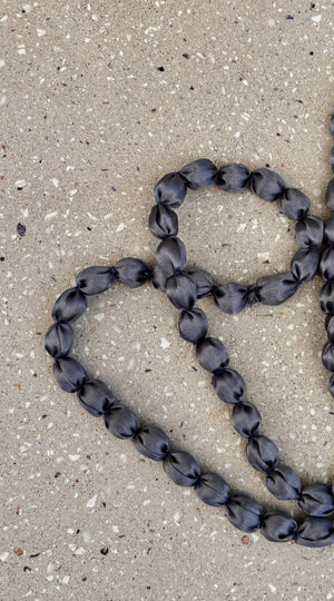 Collar bolas madera y seda